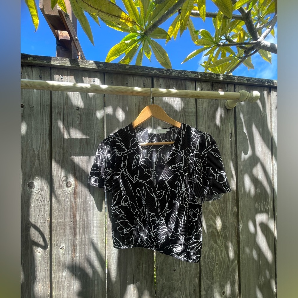 ASTR Black and White floral shirt- Nordstrom
